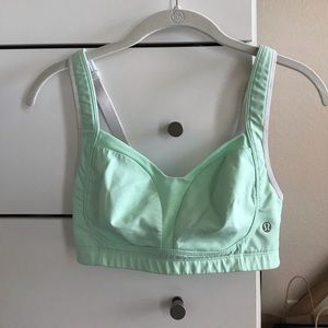 lululemon sports bra